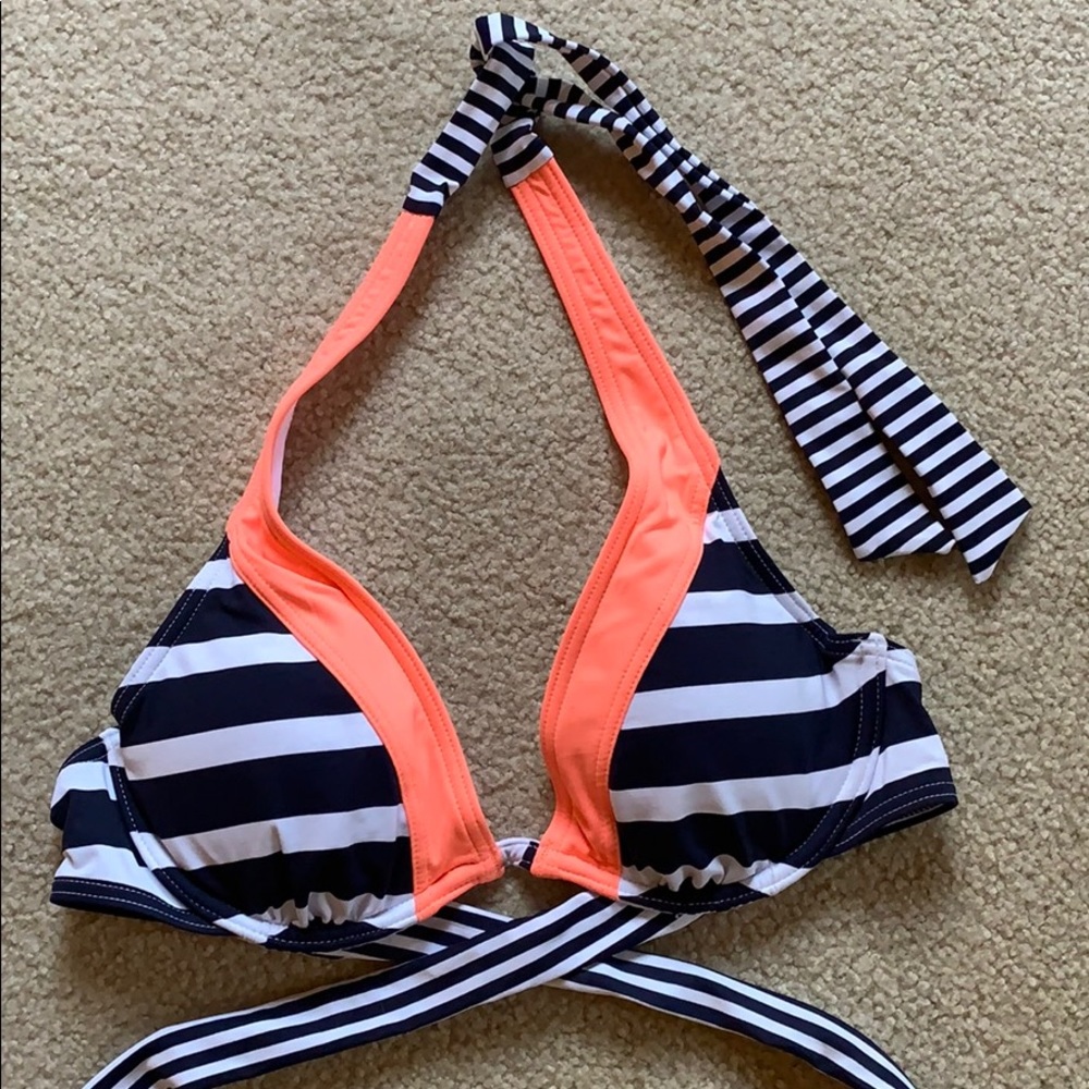 NWOT Bikini top